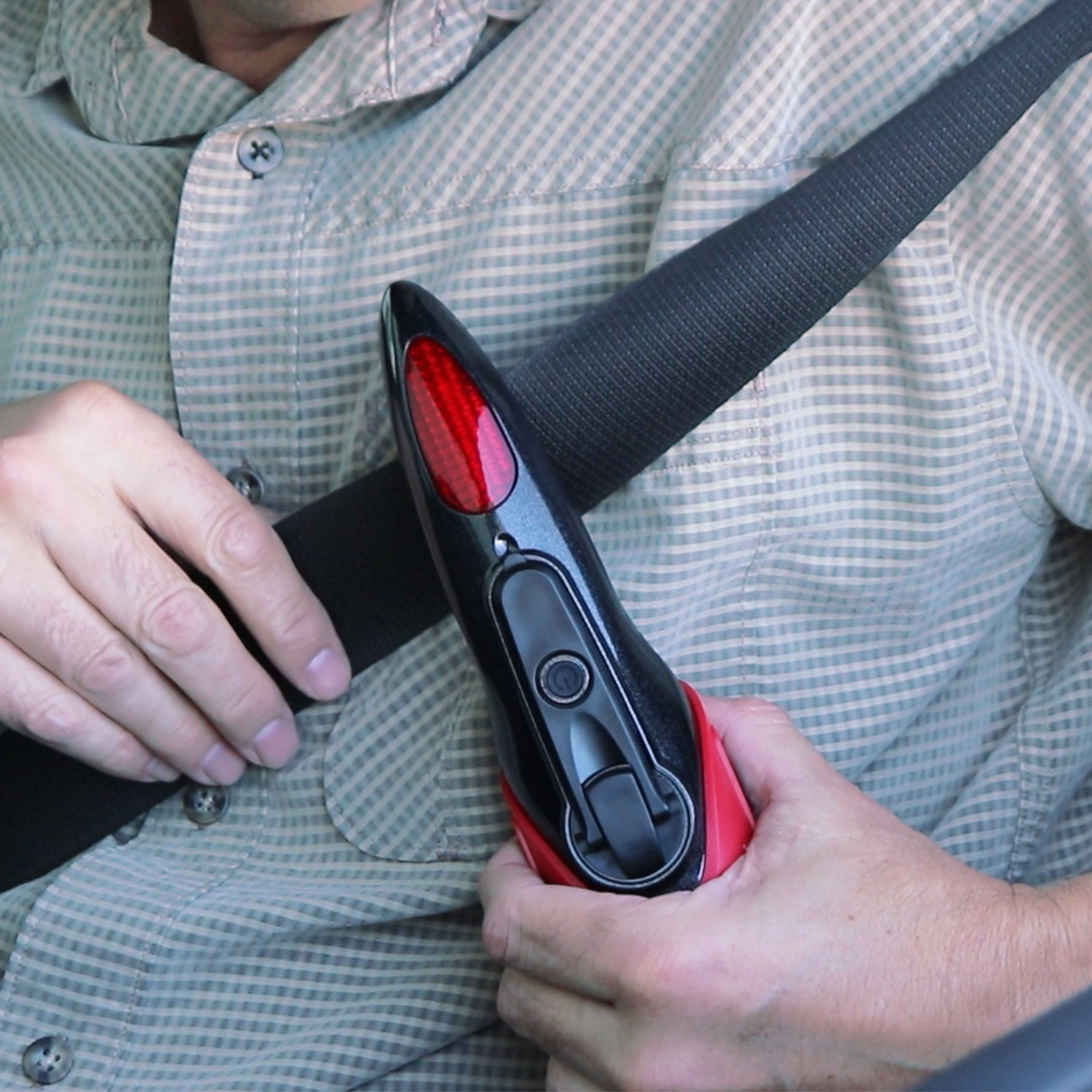 Auto Guardian Multi-Function Vehicle Flashlight - Image 10